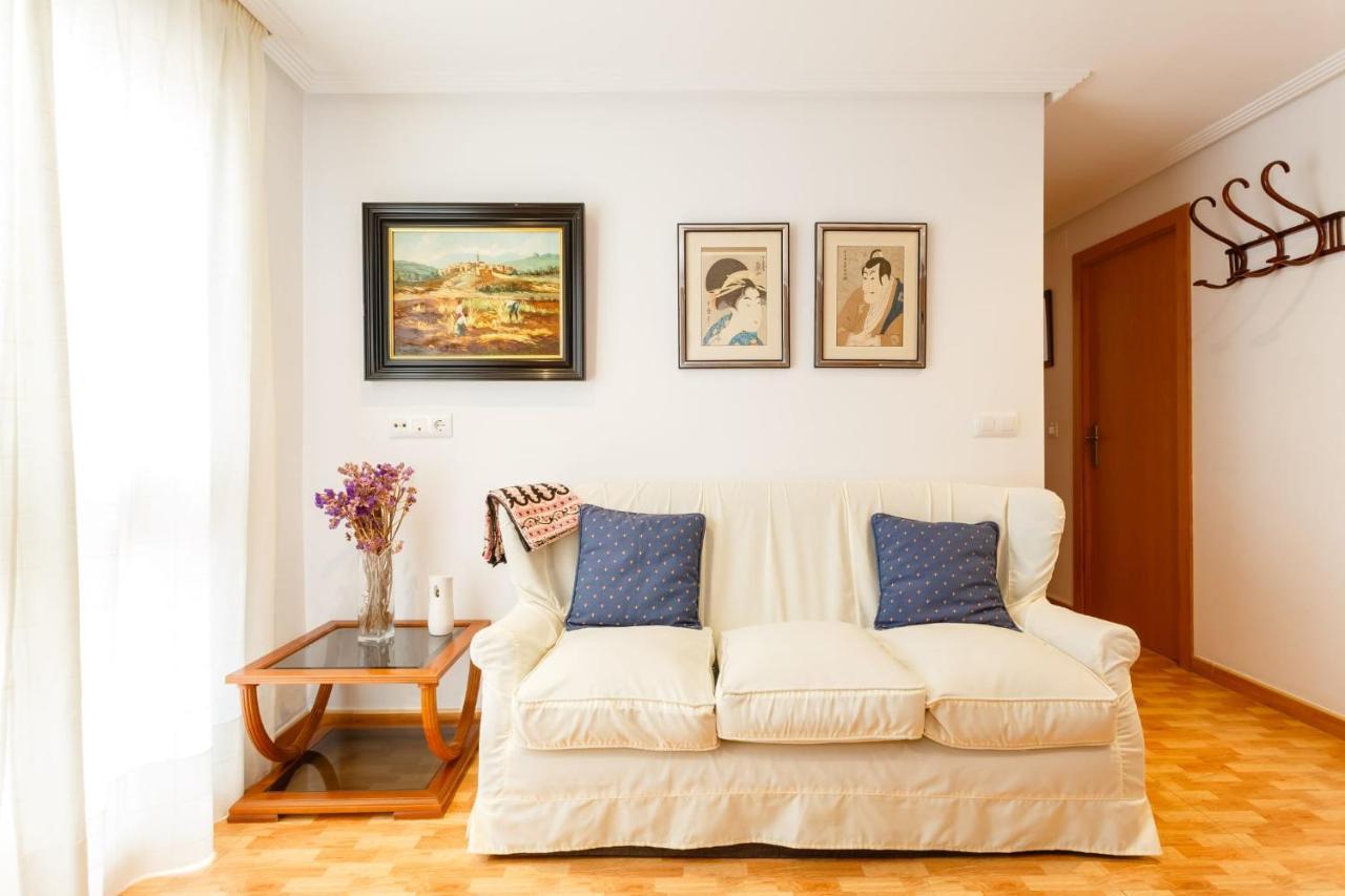 Gatu Villa Elvira Junto Al Hospital Y Playa 2 Dormit Y 2 Banos, Preferente Mayores De 25 Anos Y Familias Cadiz Ngoại thất bức ảnh